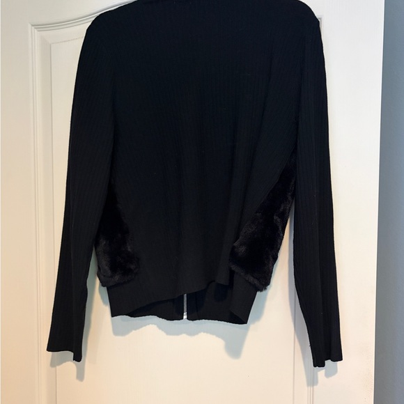 Black Faux Fur Women's Jacket - Picture 4 of 6